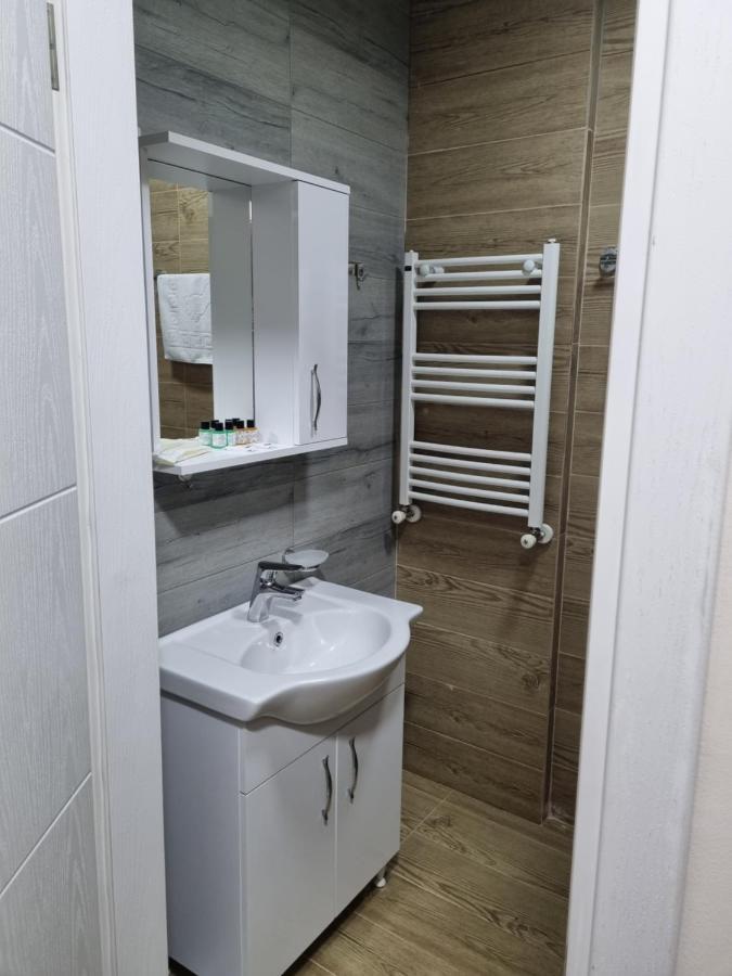 Mahali Hotel バトゥーミ エクステリア 写真
