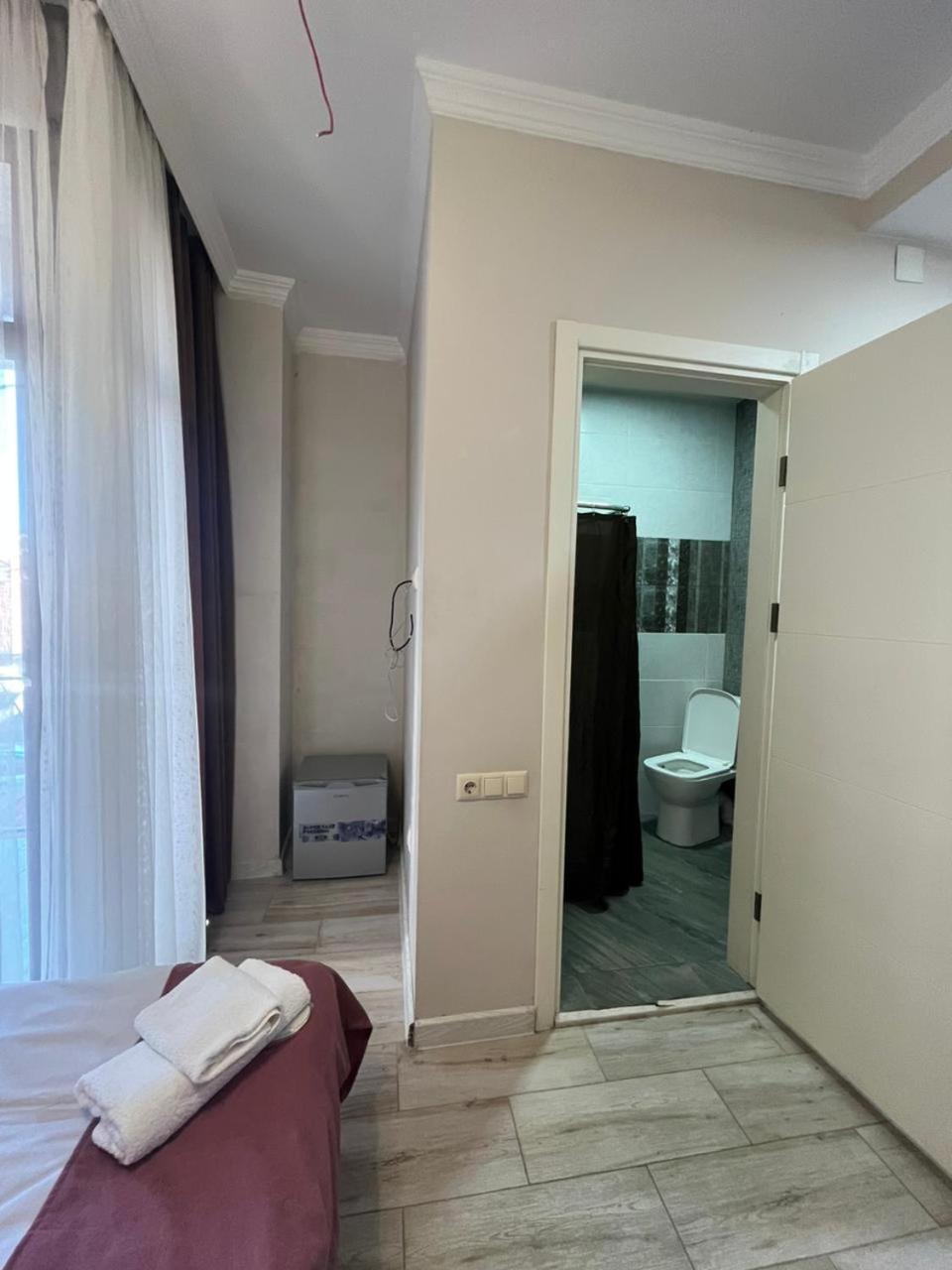 Mahali Hotel バトゥーミ エクステリア 写真