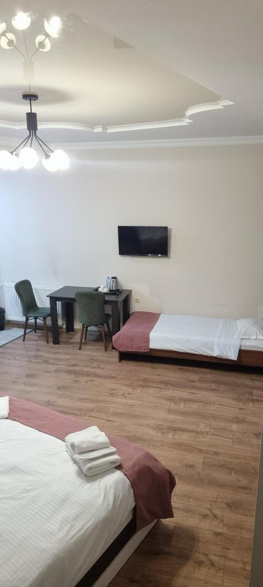 Mahali Hotel バトゥーミ エクステリア 写真