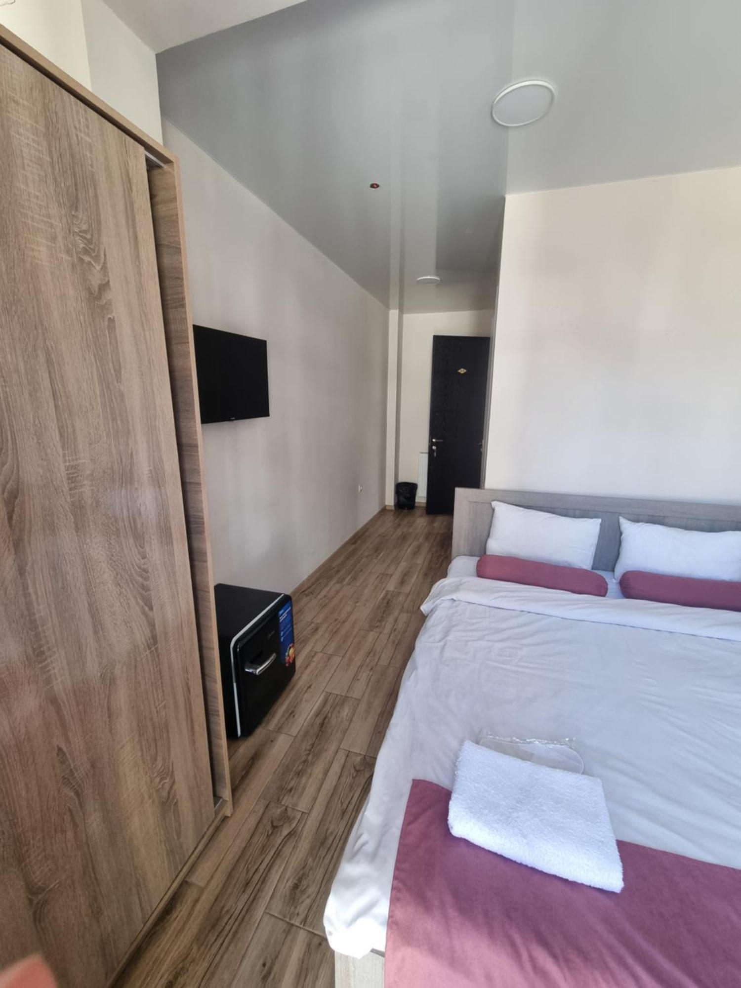 Mahali Hotel バトゥーミ エクステリア 写真