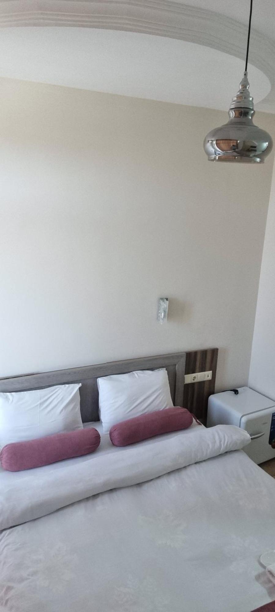 Mahali Hotel バトゥーミ エクステリア 写真