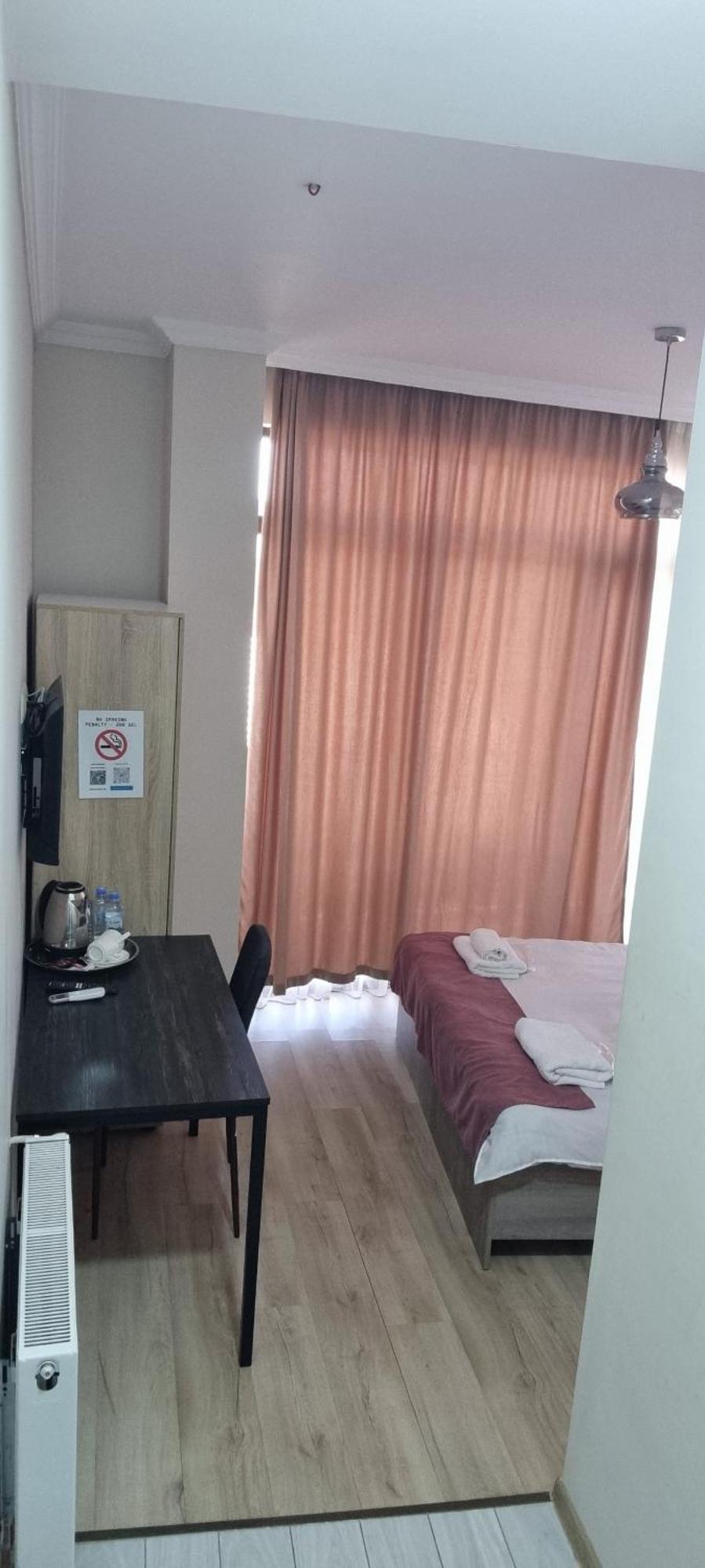 Mahali Hotel バトゥーミ エクステリア 写真