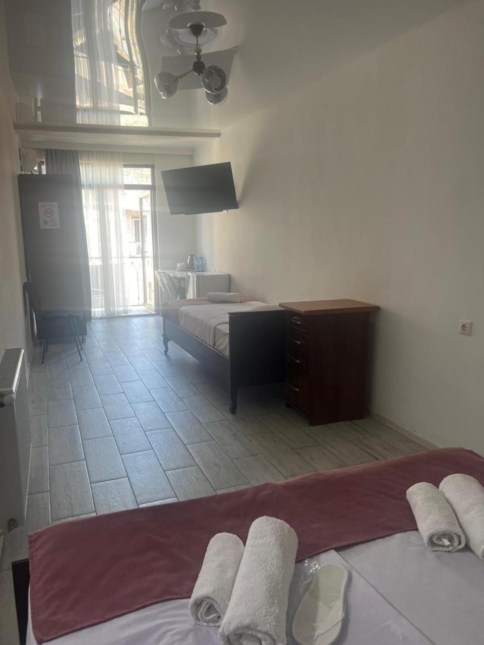Mahali Hotel バトゥーミ エクステリア 写真